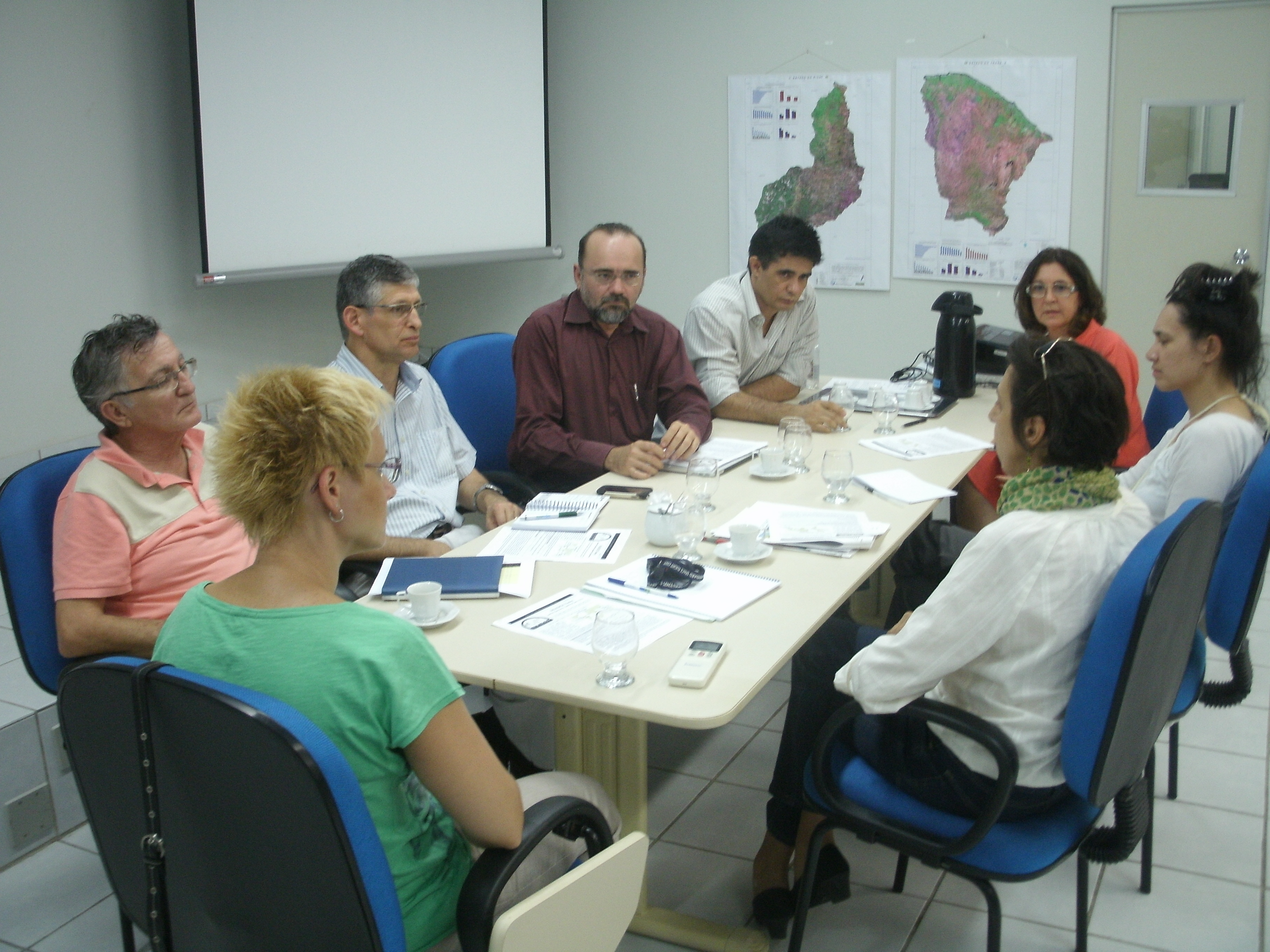 Foto da equipe em reunião